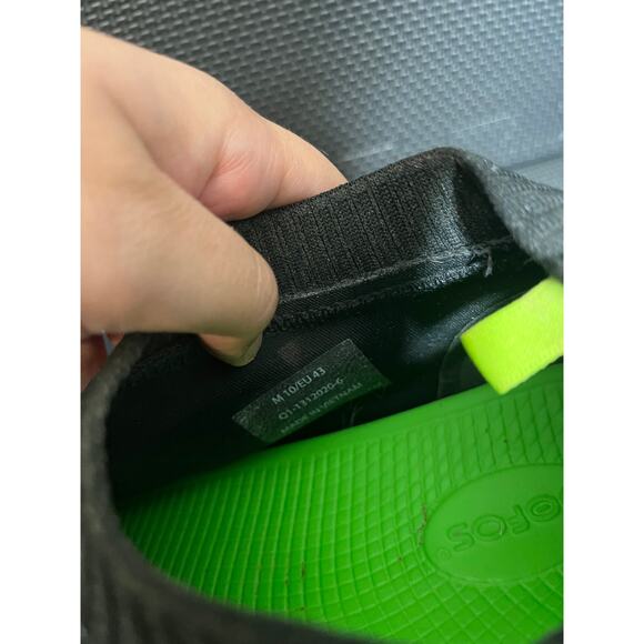 OOFOS Oomg eeZee Mid Knit Shoe Recovery Sneaker in Black Men's Size 10 - Picture 7 of 7